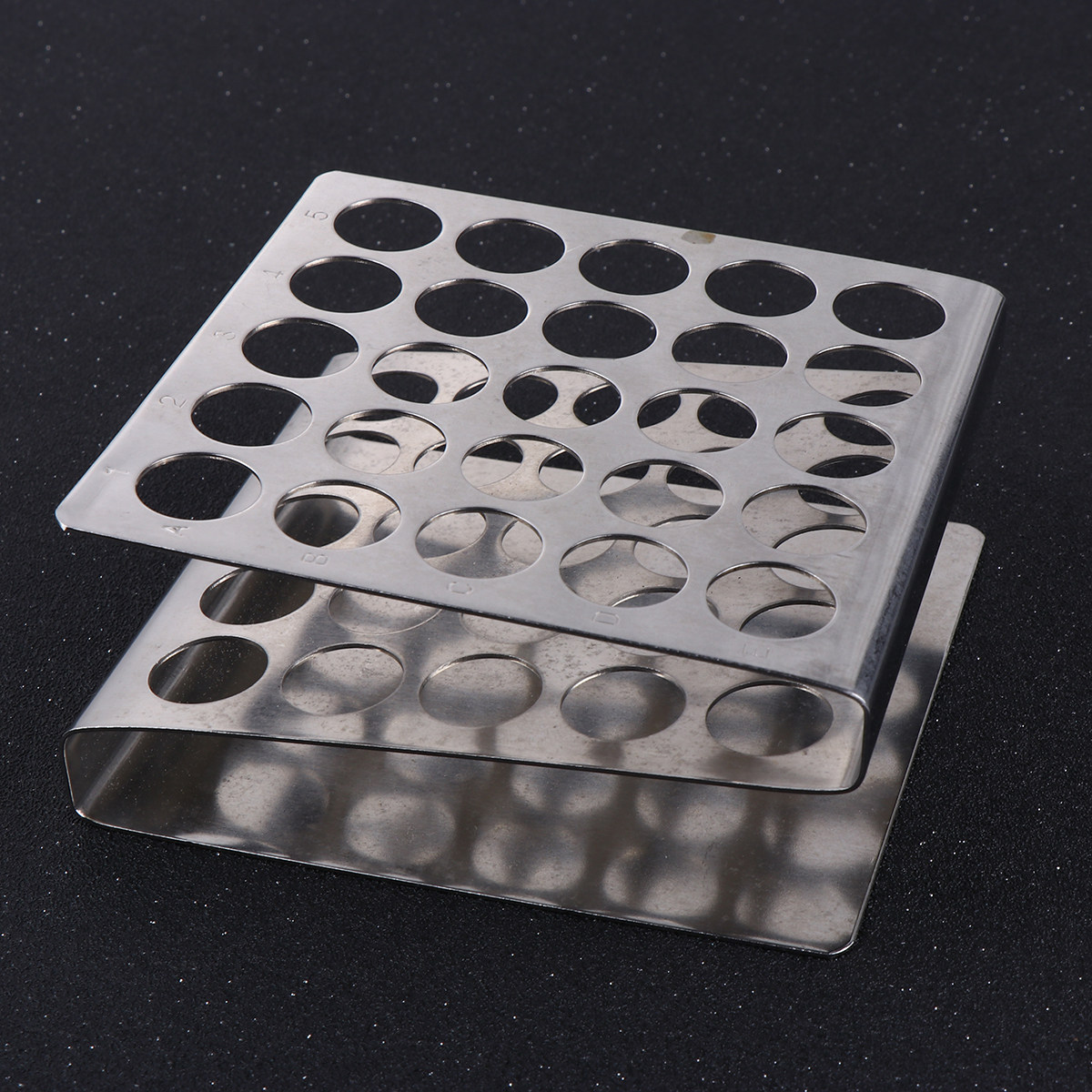 حامل أنابيب اختبار من الفولاذ  - مراجعة Lab Equipment وسعره